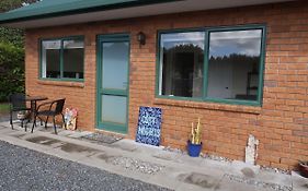 Cosy Nights - Modern, Self-Contained With Parking